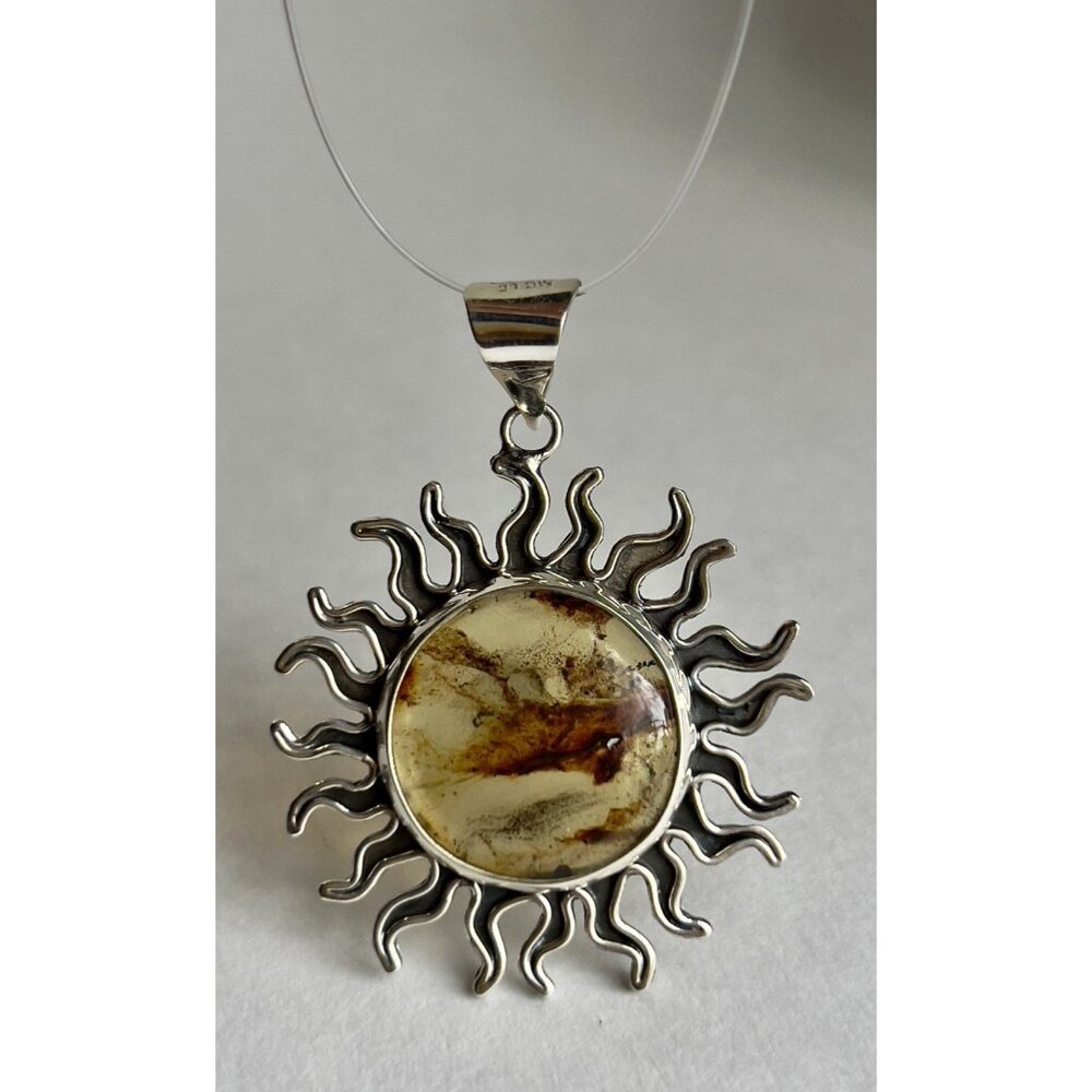 Sunburst Pendant – 925 Sterling Silver with Natural Amber - Picture 9 of 16
